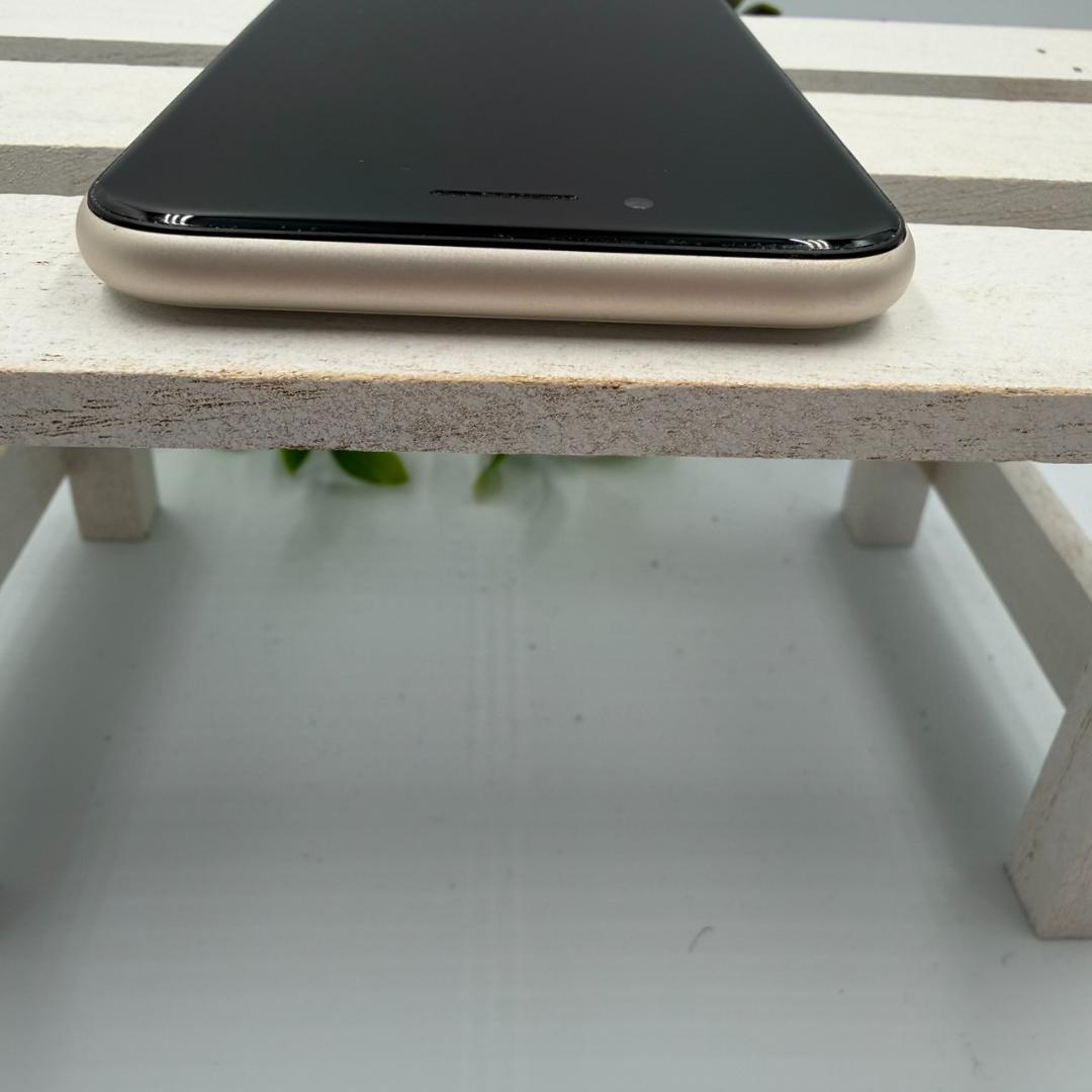 iPhone SE第3世代 64GB スターライト 408
