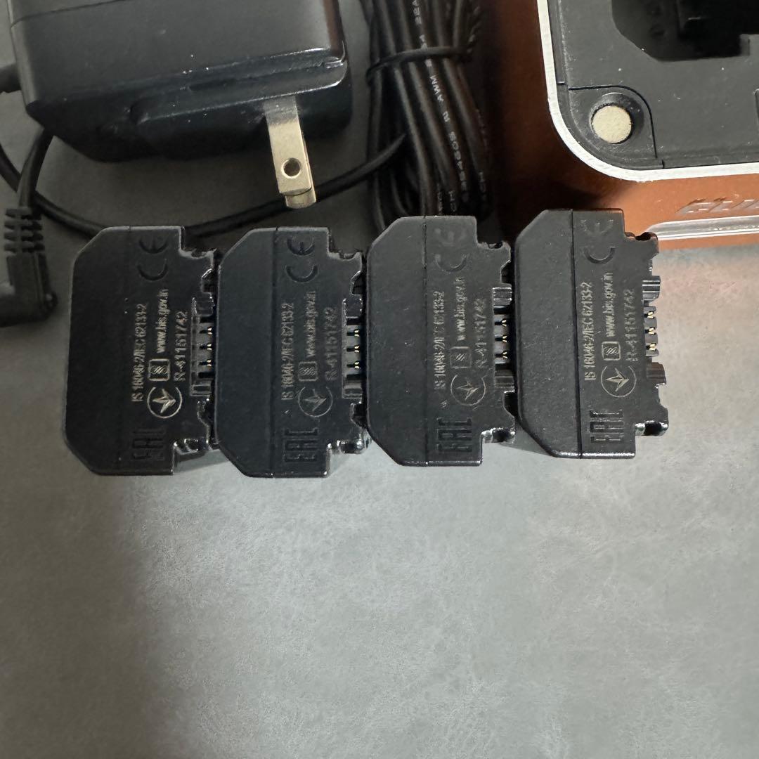 【4個セット】sony npfz100 バッテリー 正規品【チャージャー付き】