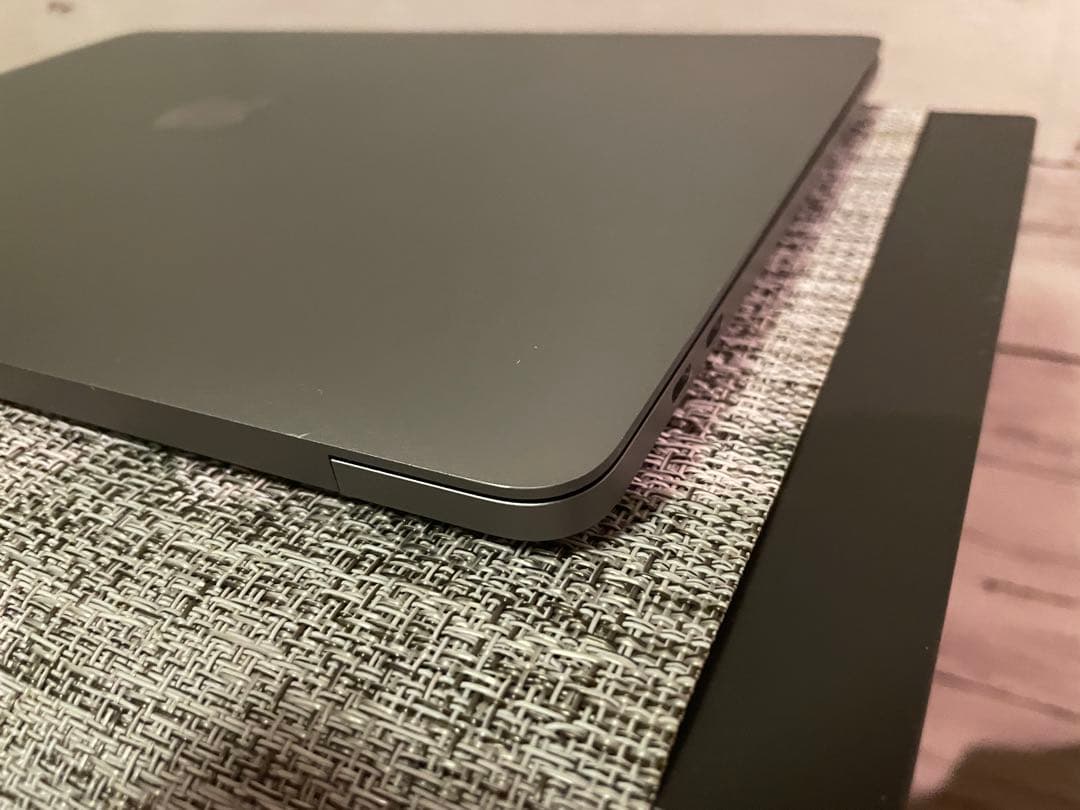 MacBook本体 MacBookPro 13inch 2018 8GB