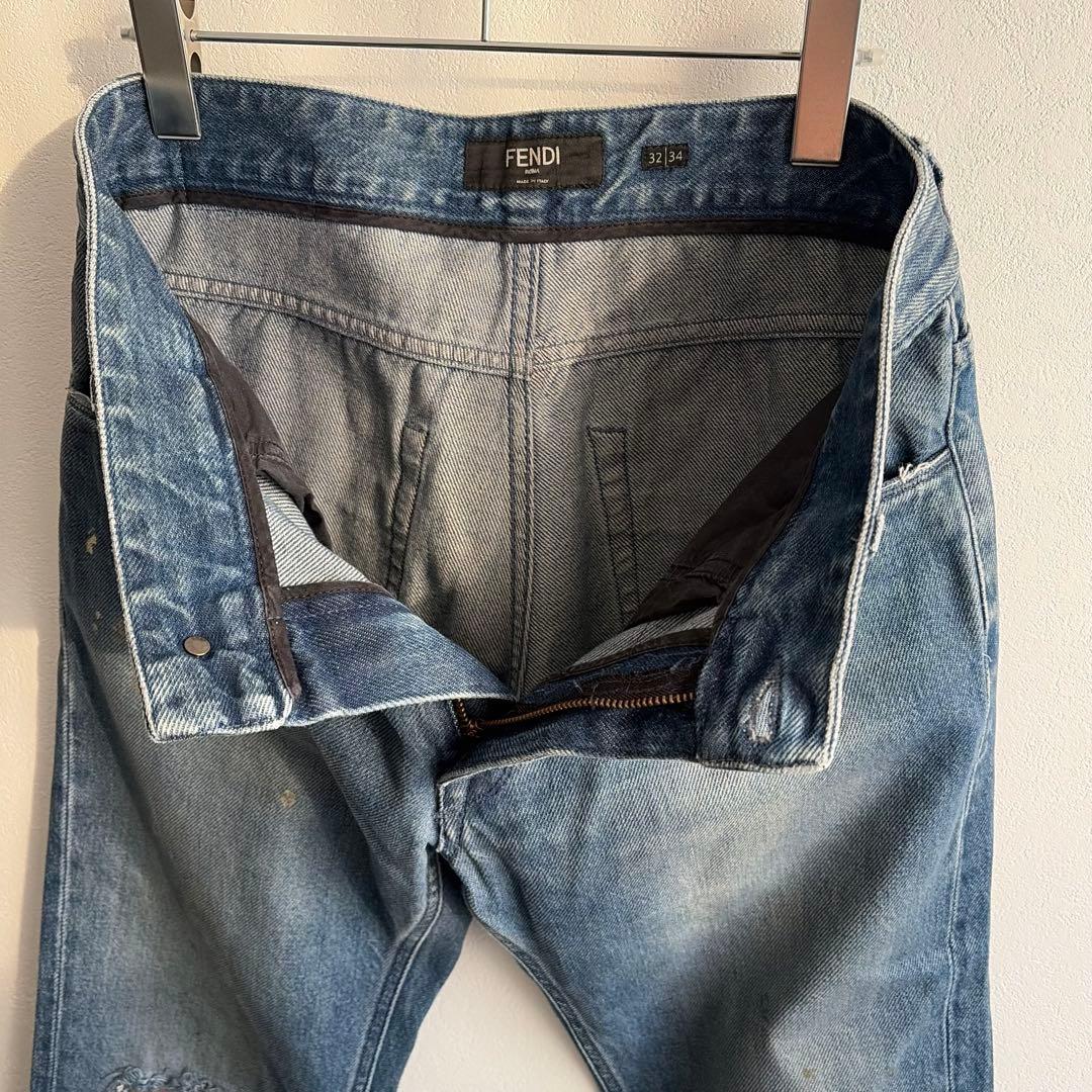 【極美品✨】FENDI デニム　ダメージ加工　ズッカ柄　32 レザーパッチ