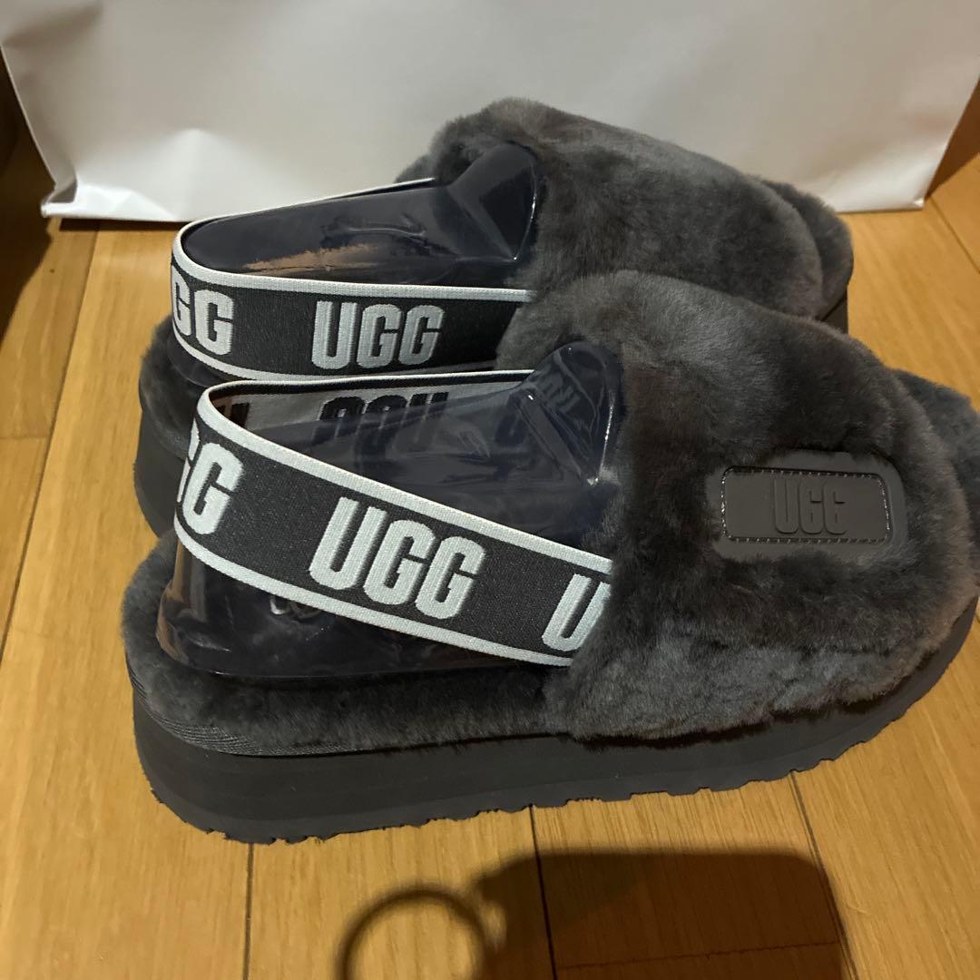 新品　アグ　UGG ムートンサンダル　グレー　サイズ7