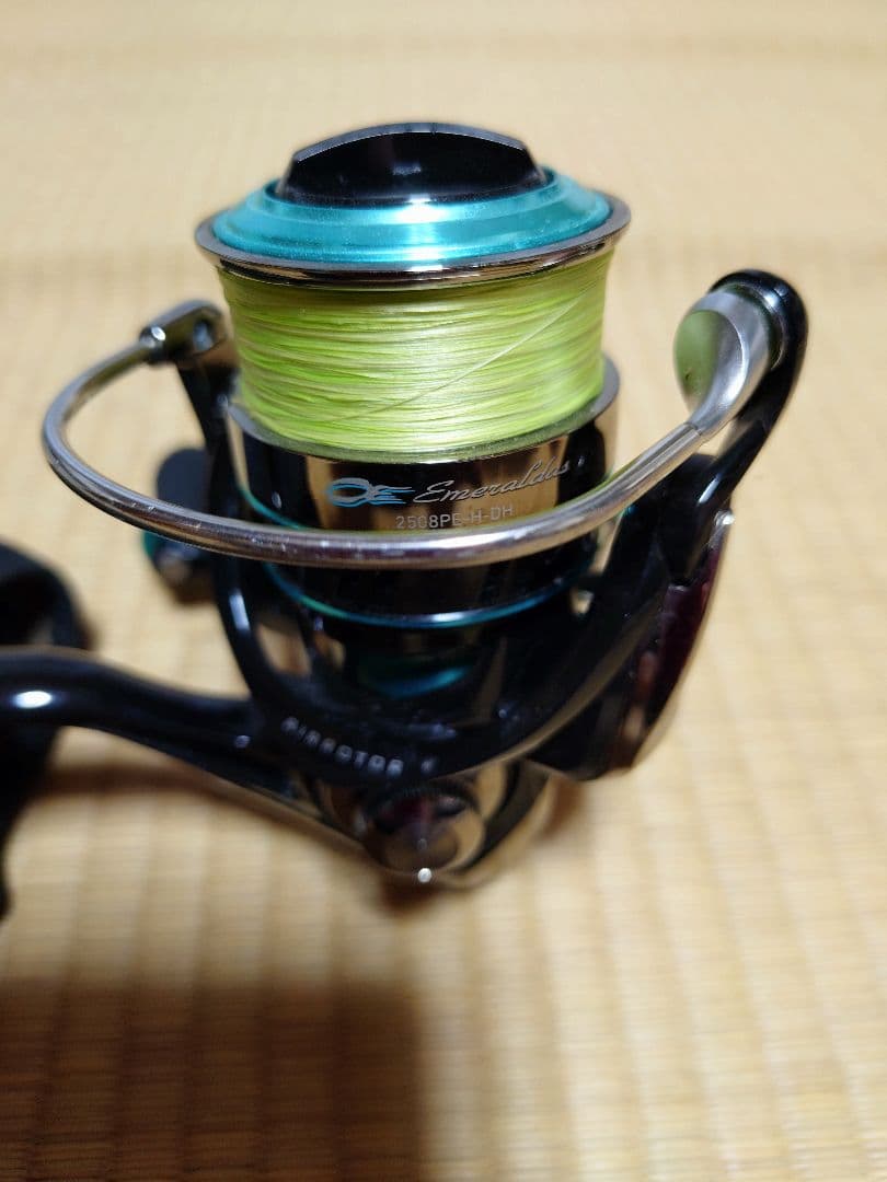 ダイワ スピニングリール エメラルダス　2508PE-H-DH