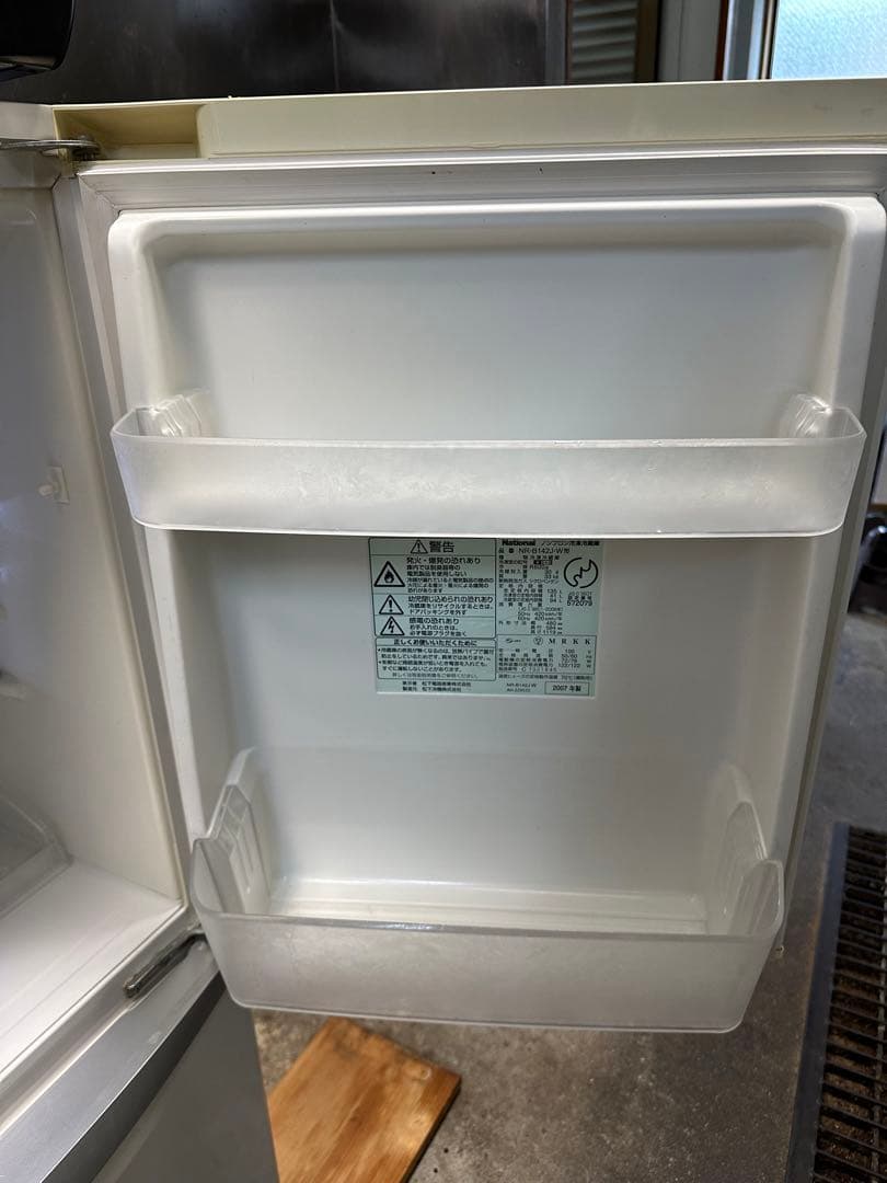 グレー 2ドア冷蔵庫 使用感あり