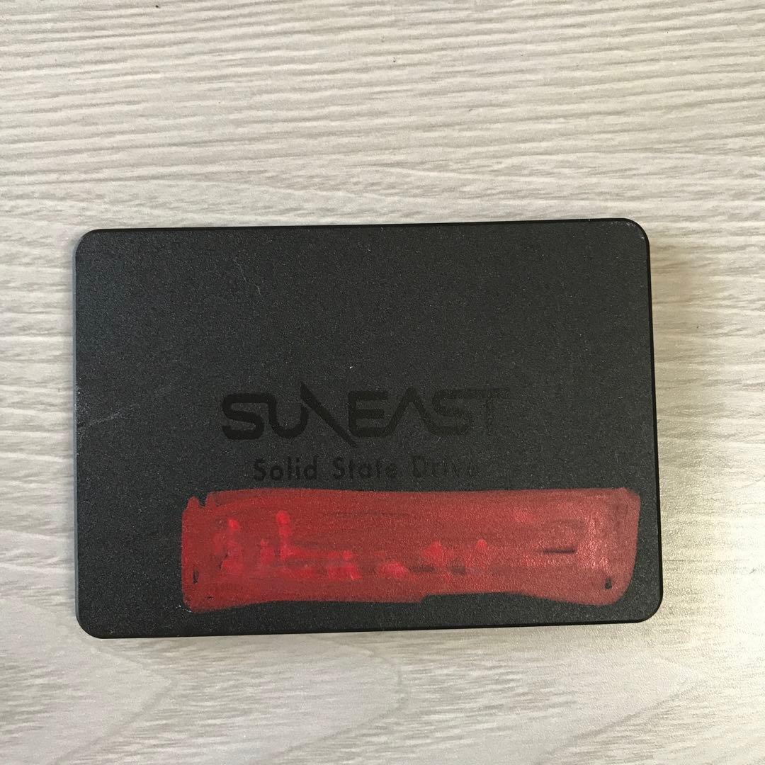 SUNEAST SE900 2TB 内蔵SSD 2.5インチ 中古品