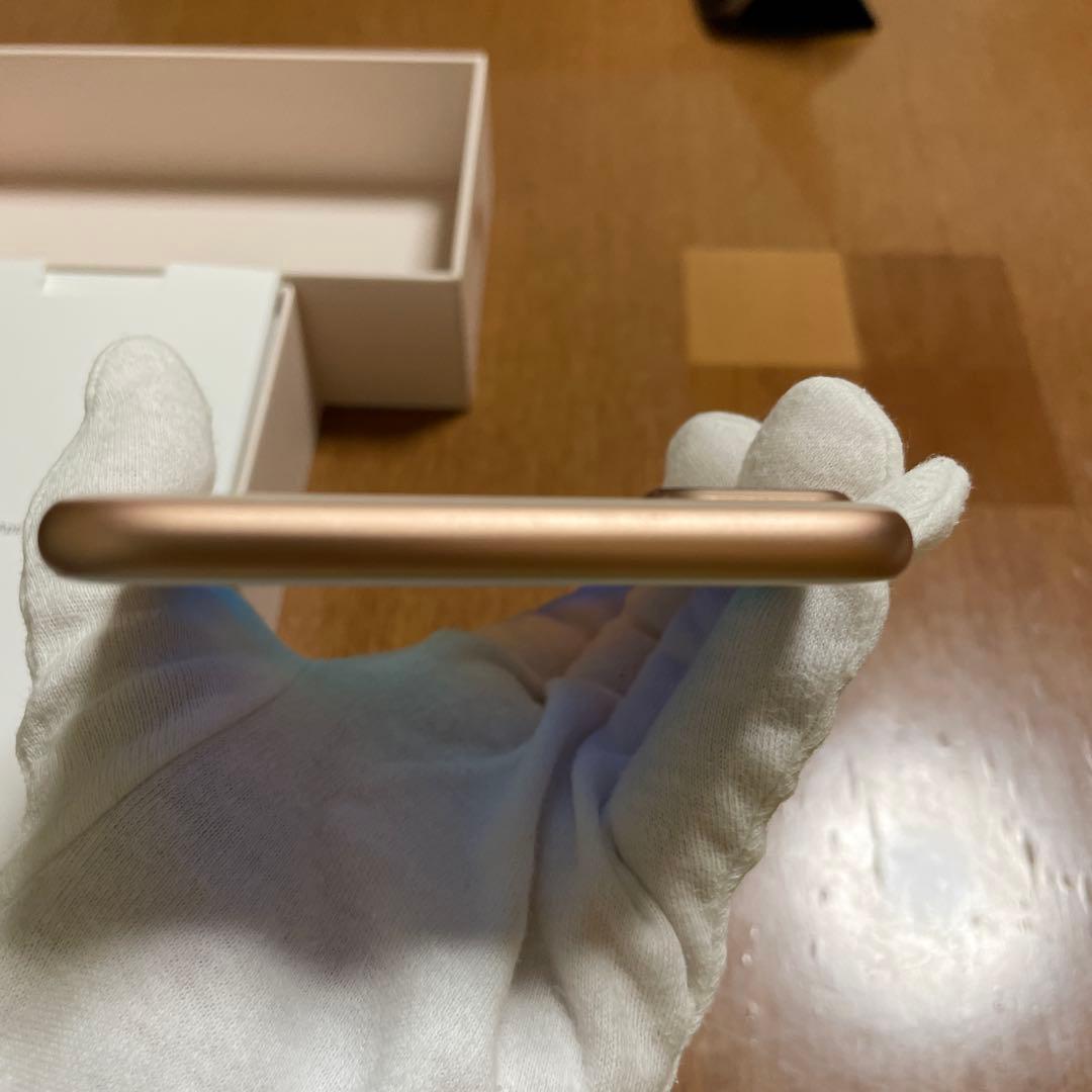 美品　iPhone8プラス 箱付き