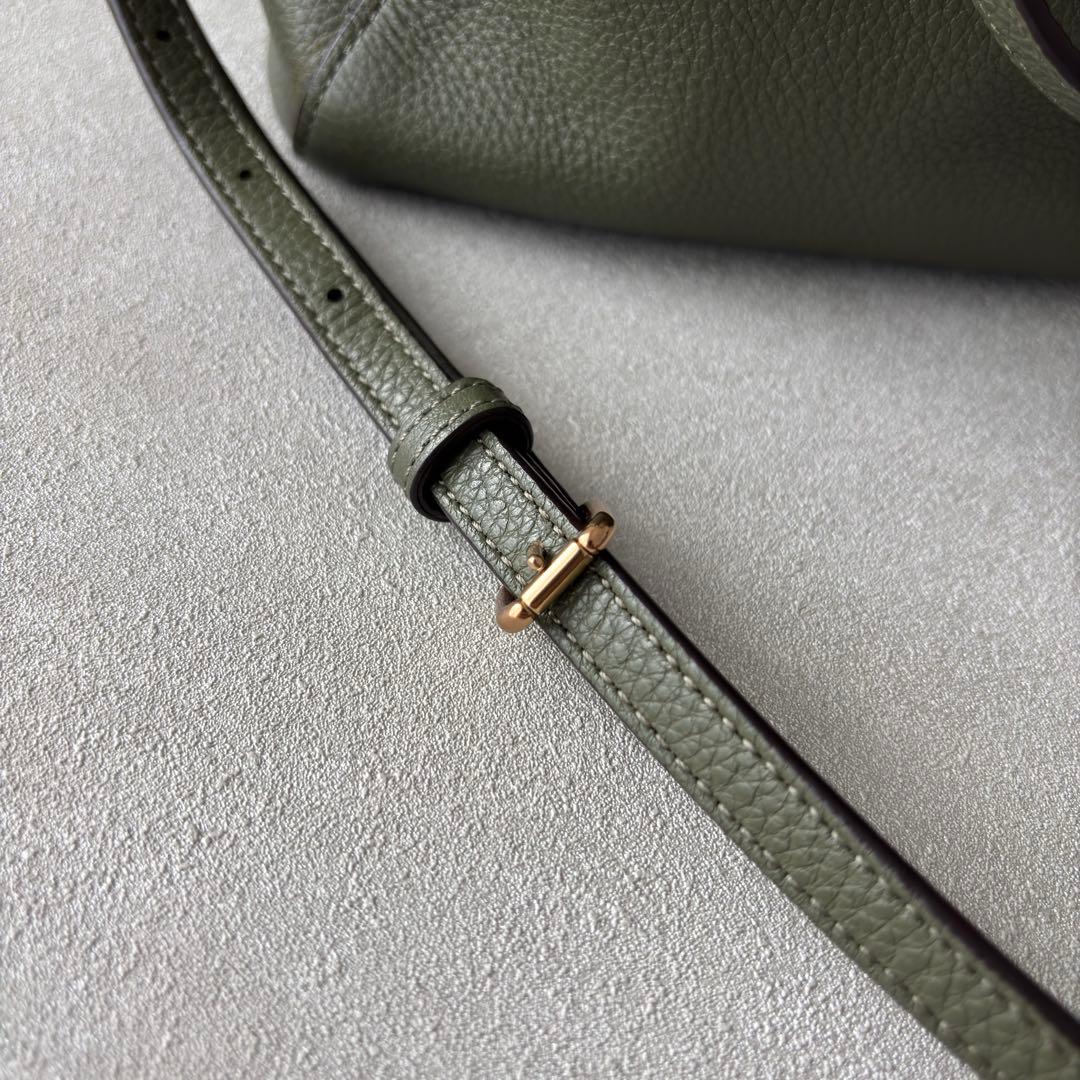 【美品】COACH オリーブグリーン ハンドバッグ