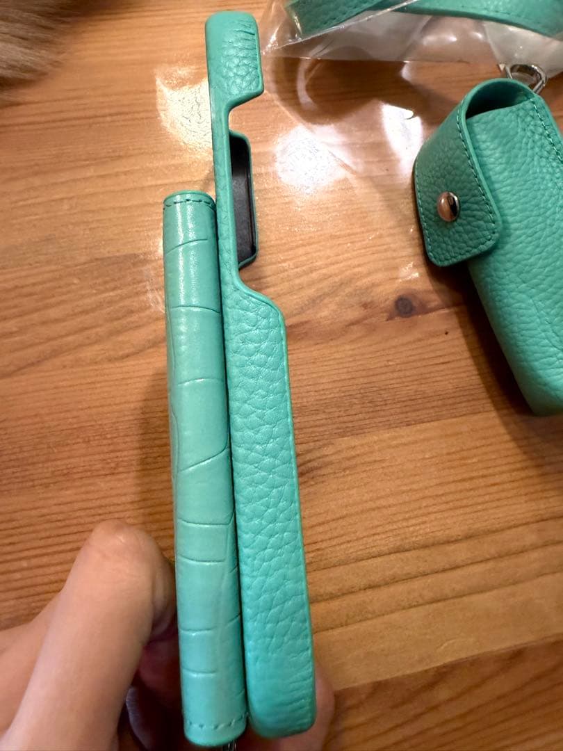 鈴木亜美さん愛用 iPhone15ケース他3点セット 箱袋なし