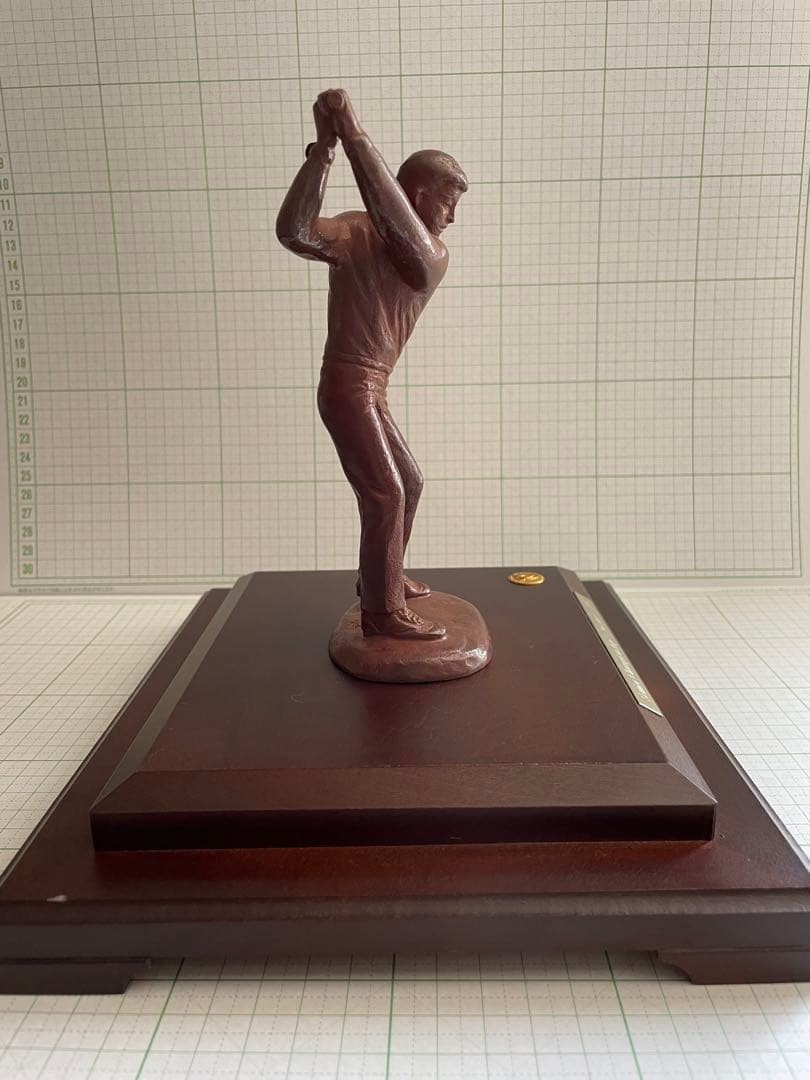 ブロンズ　ゴルフトロフィー　ガラスケース