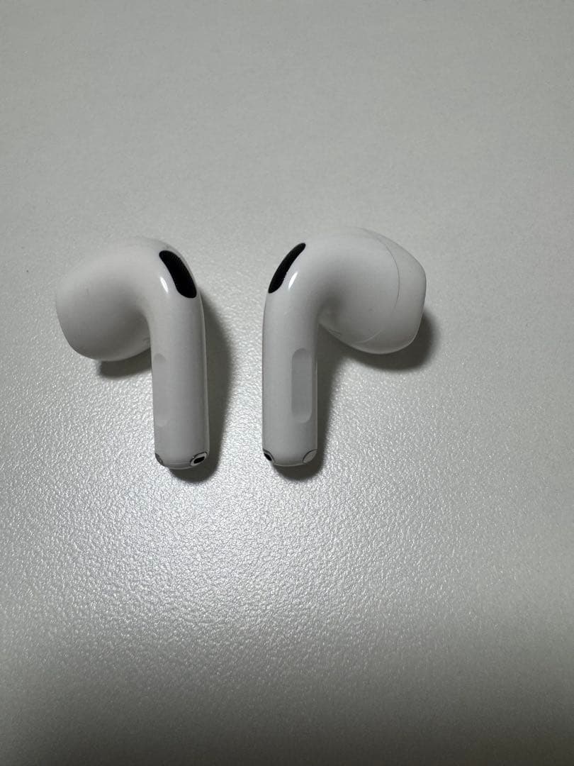 【正規品】 AirPods 4 アクティブノイズキャンセリング搭載 おまけ付き