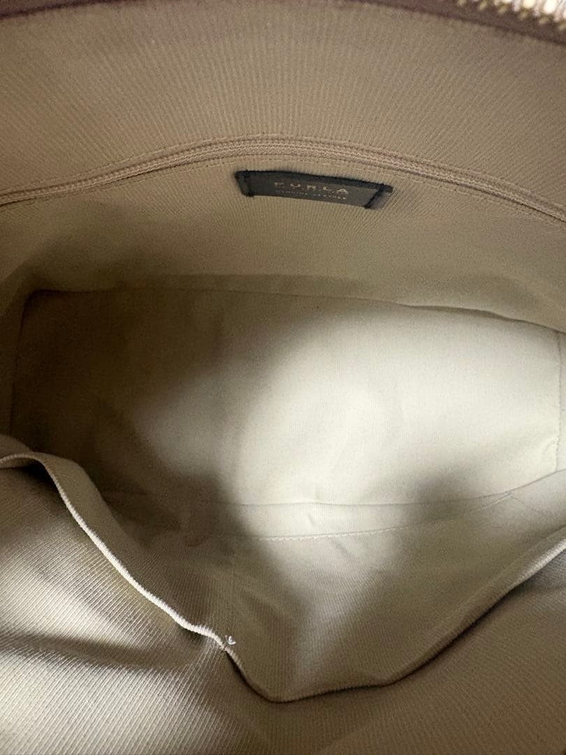 【美品】フルラ　新型パイパー　グレイッシュピンク　ハンドバッグ