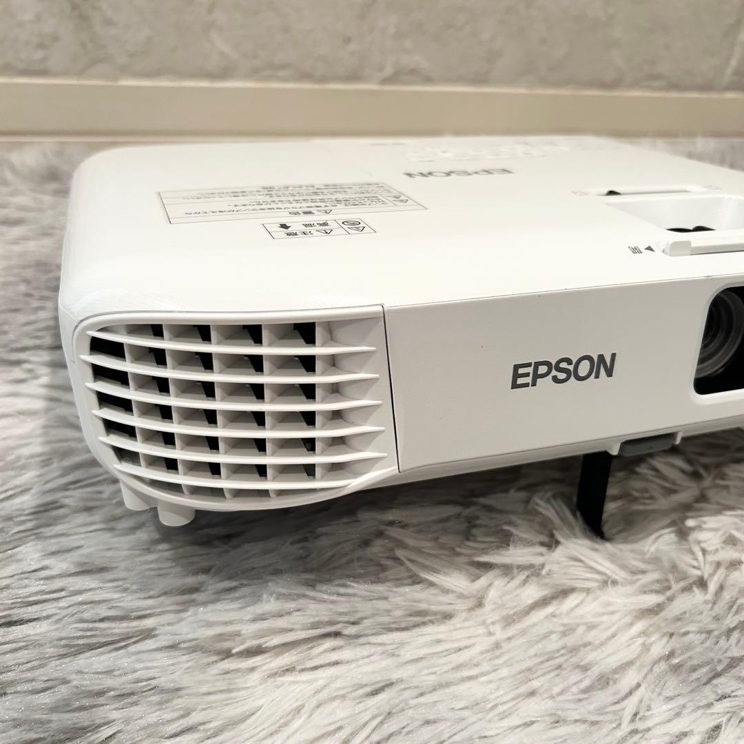 【極美品】EPSON エプソン プロジェクター EB-S05