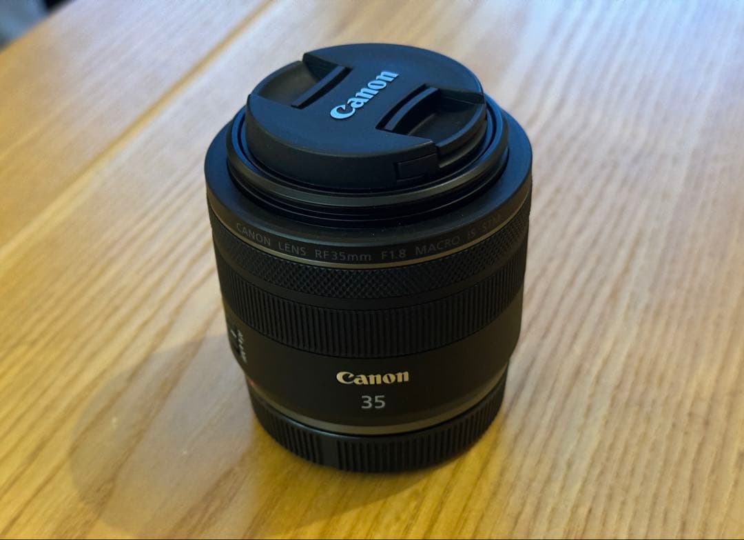 Canon RF 35mm F1.8 MACRO IS STM フード付