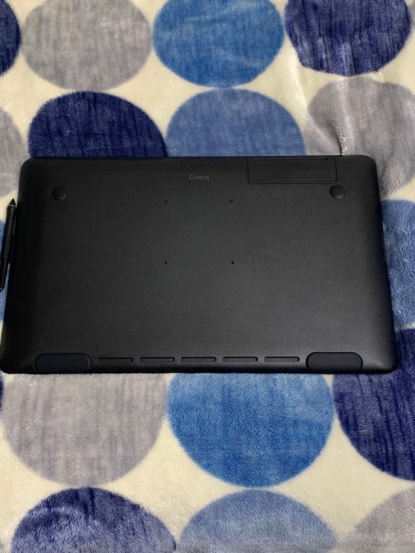 Wacom Cintiq 22 大画面液晶ペンタブレット 本体　プロペン2セット