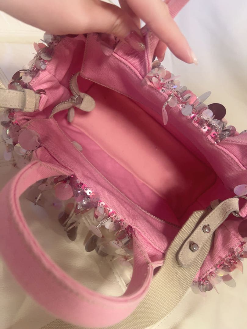 PRADAビーズ装飾ピンクかごバッグ