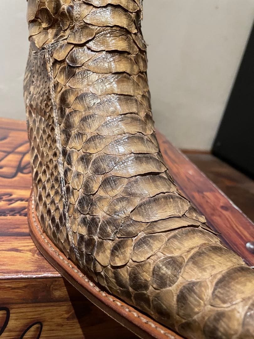 パイソン革　ロングブーツ　蛇革　スペイン製