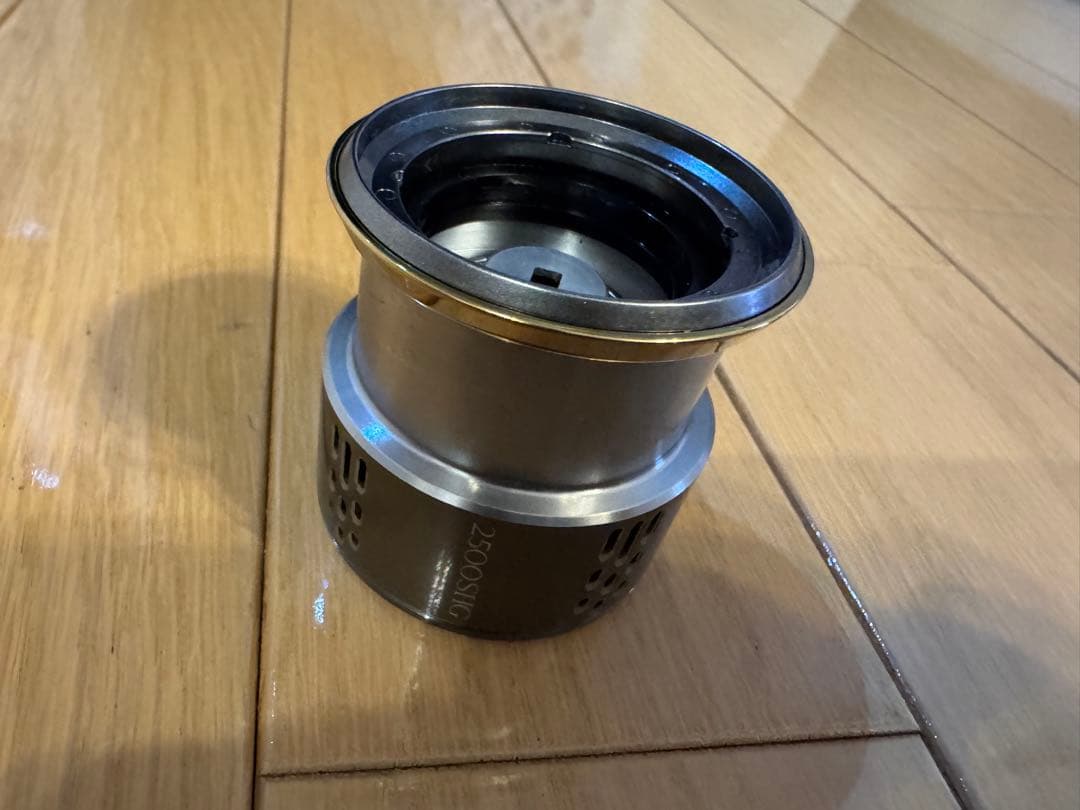 SHIMANO 18ステラ 2500SHG 美品
