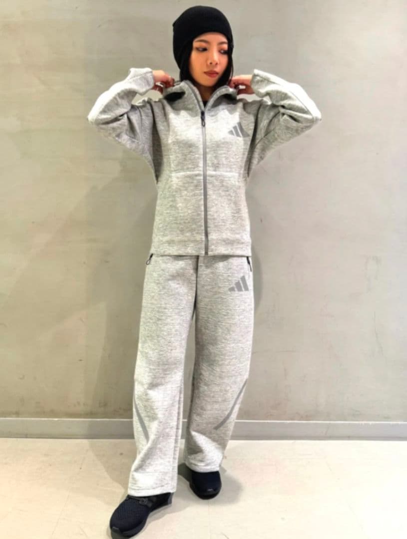 新品未使用品！adidas Z.N.E.プレミアムパンツ　グレー