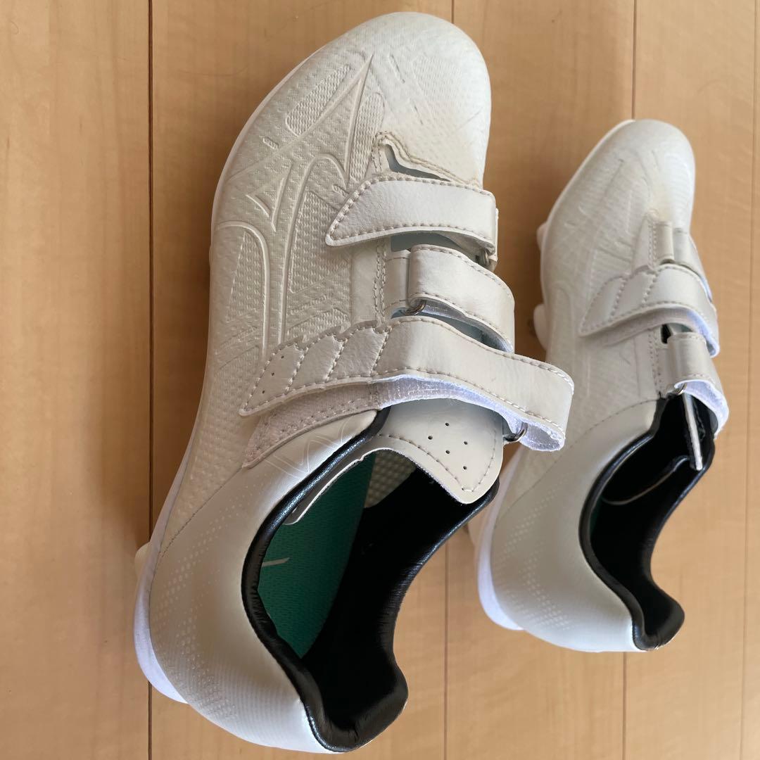Mizuno ライトレボ　ワイド　ホワイト スパイク