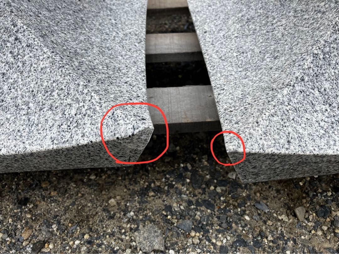 【角形石灯籠 一対 高さ122cm）引き取り限定／分解済・バラ積み可 発送元茨城