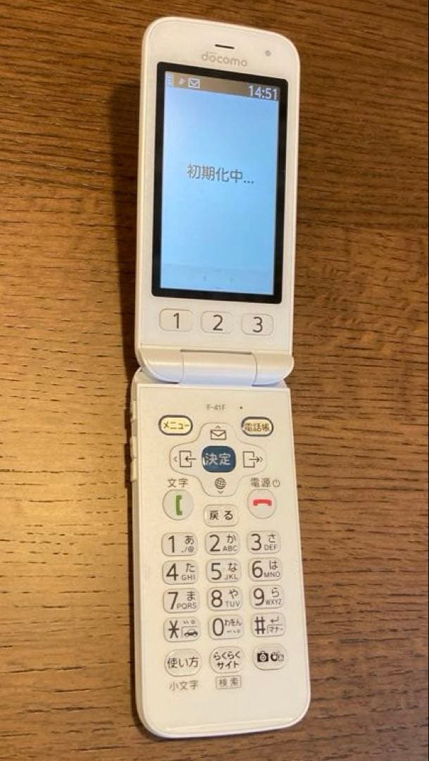 docomo らくらくホン F-41Fセット ホワイト