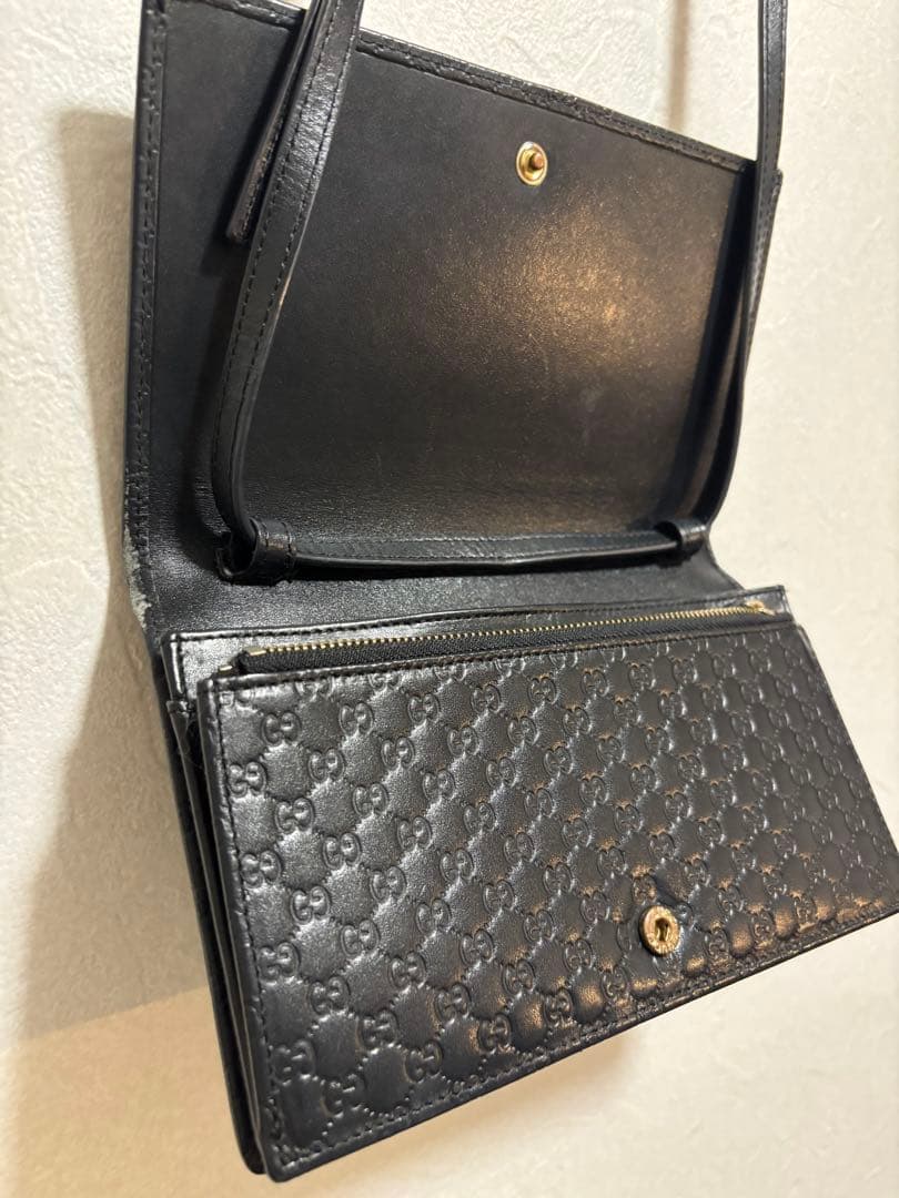 GUCCI ブラック レザー ウォレットバッグ（男女共用）