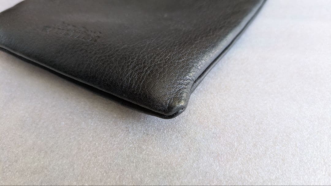 ゴルチエ　レザーサコッシュ　黒バッグ