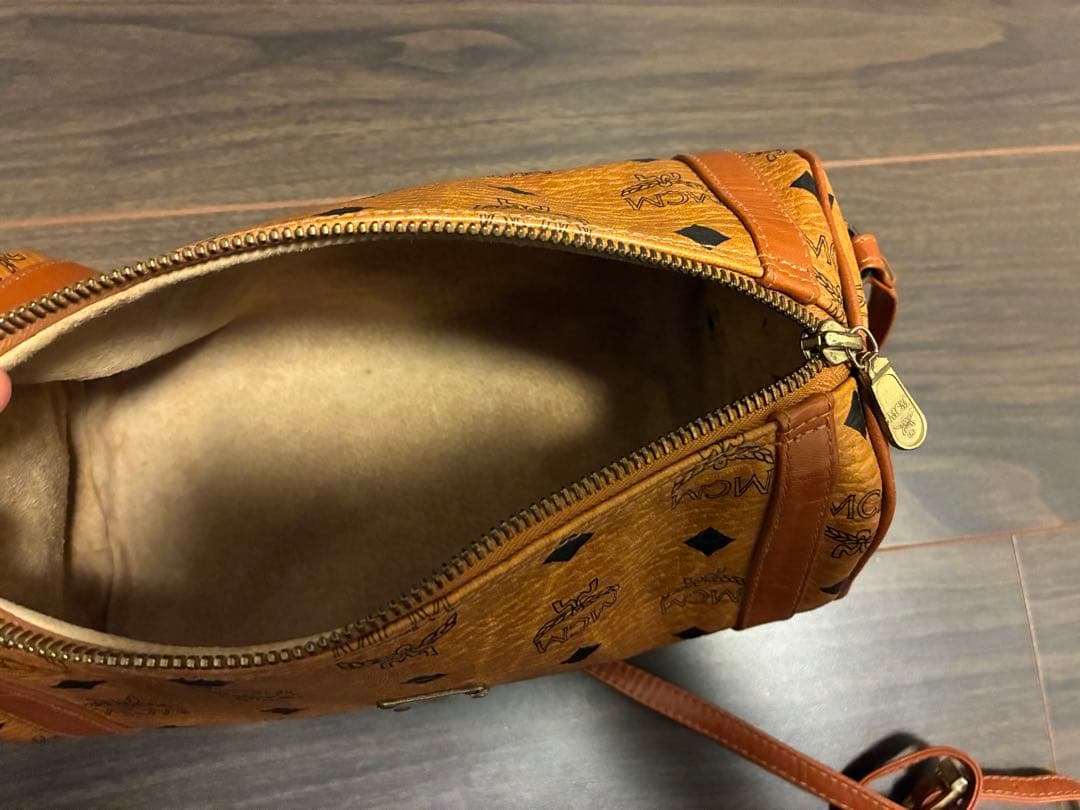 MCM ブラウンレザー ショルダーバッグ
