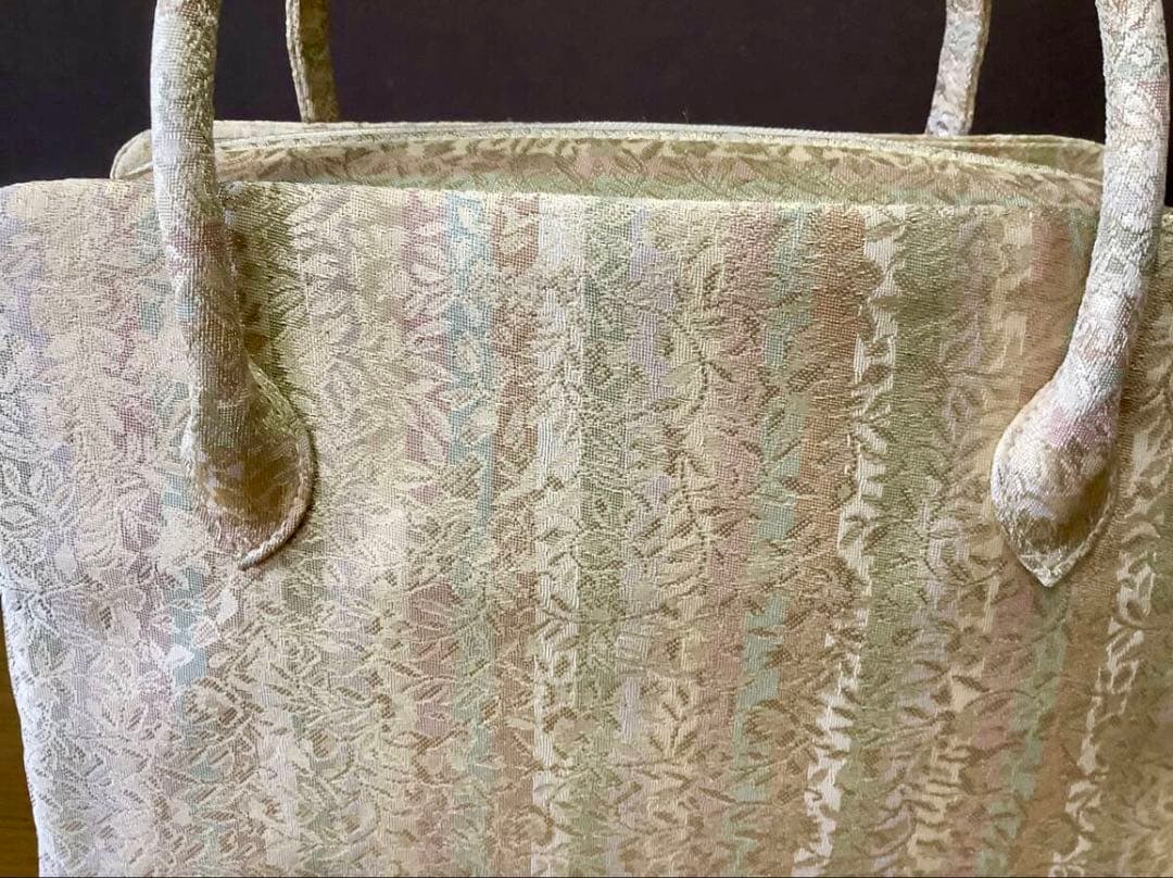 淡いベージュ　和装用バッグ　利休バッグ