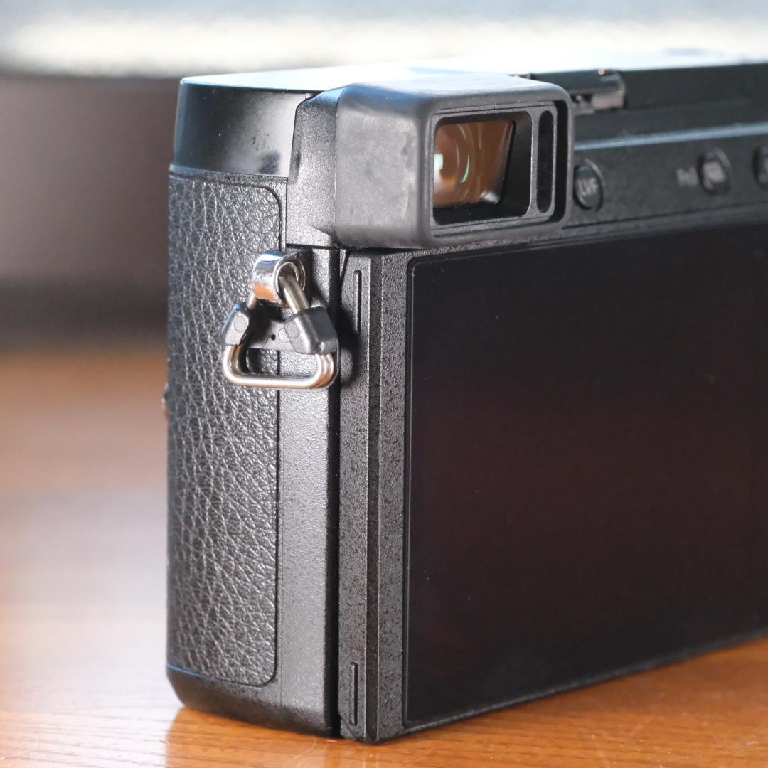 h*i様 Lumix 　DMC-GX7MK2　黒　純正グリップも！