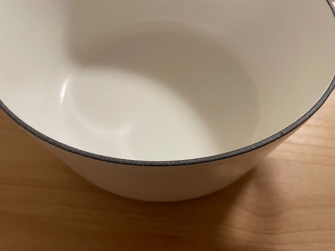 ル・クルーゼ　シグニチャーココットロンド　ホワイト22㎝