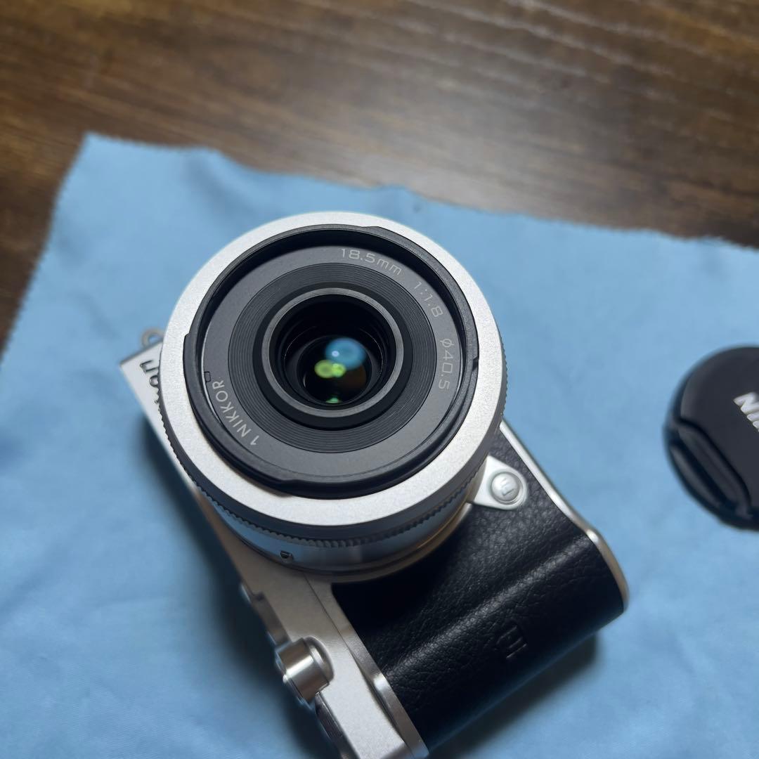 Nikon 1J5 18.5mm単焦点レンズセット　ニコン