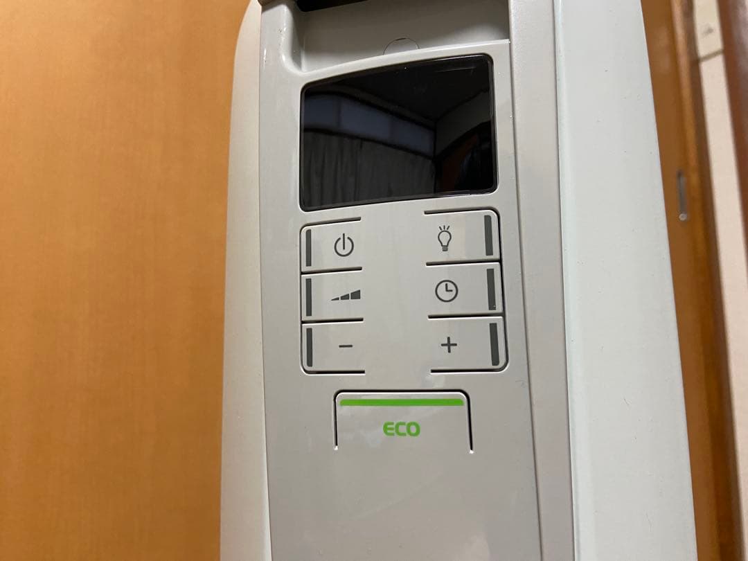 【新品同様】デロンギ ゼロ風暖房 オイルヒーター KHD410812-GC