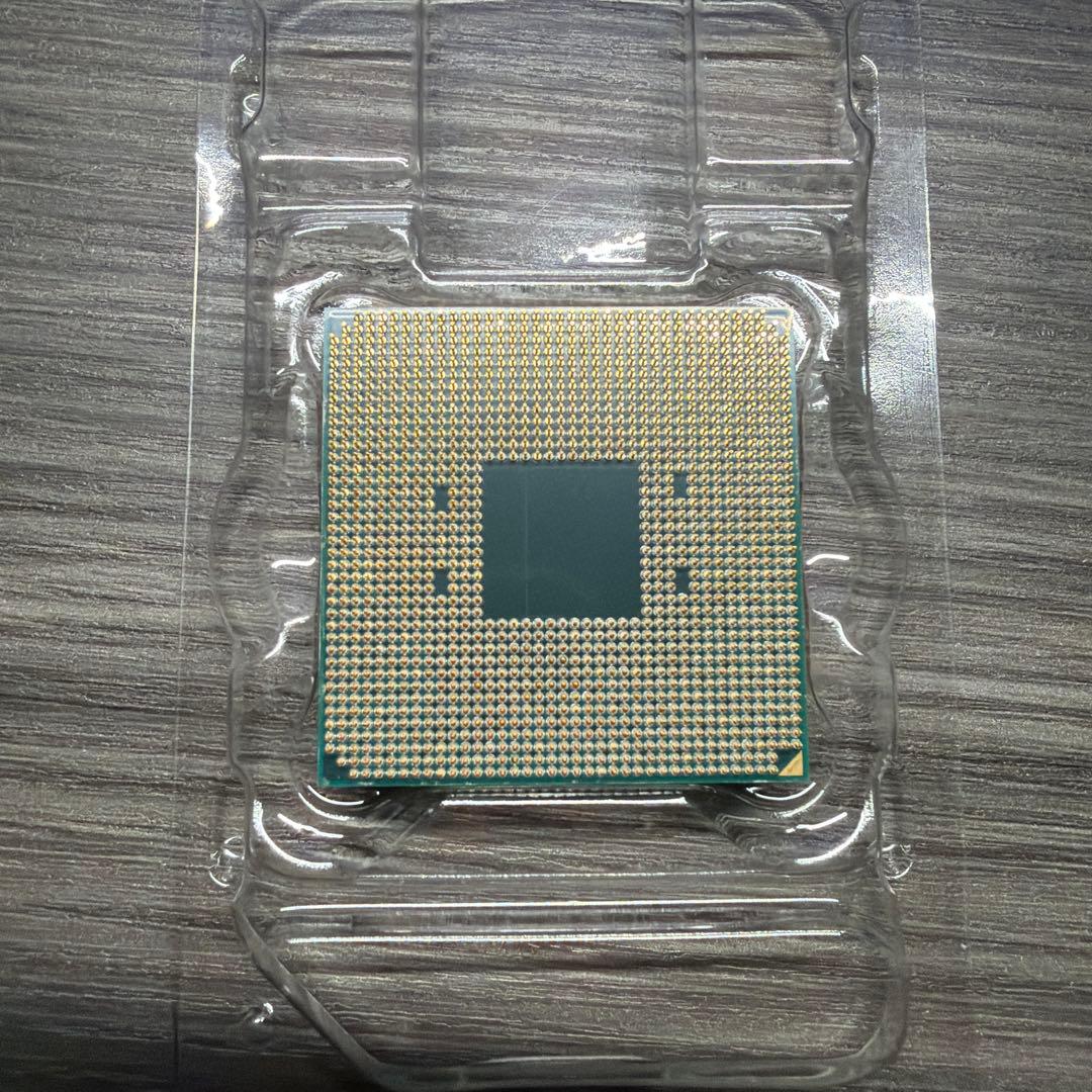 AMD Ryzen 5 5600X (外箱・リテールクーラー付属)