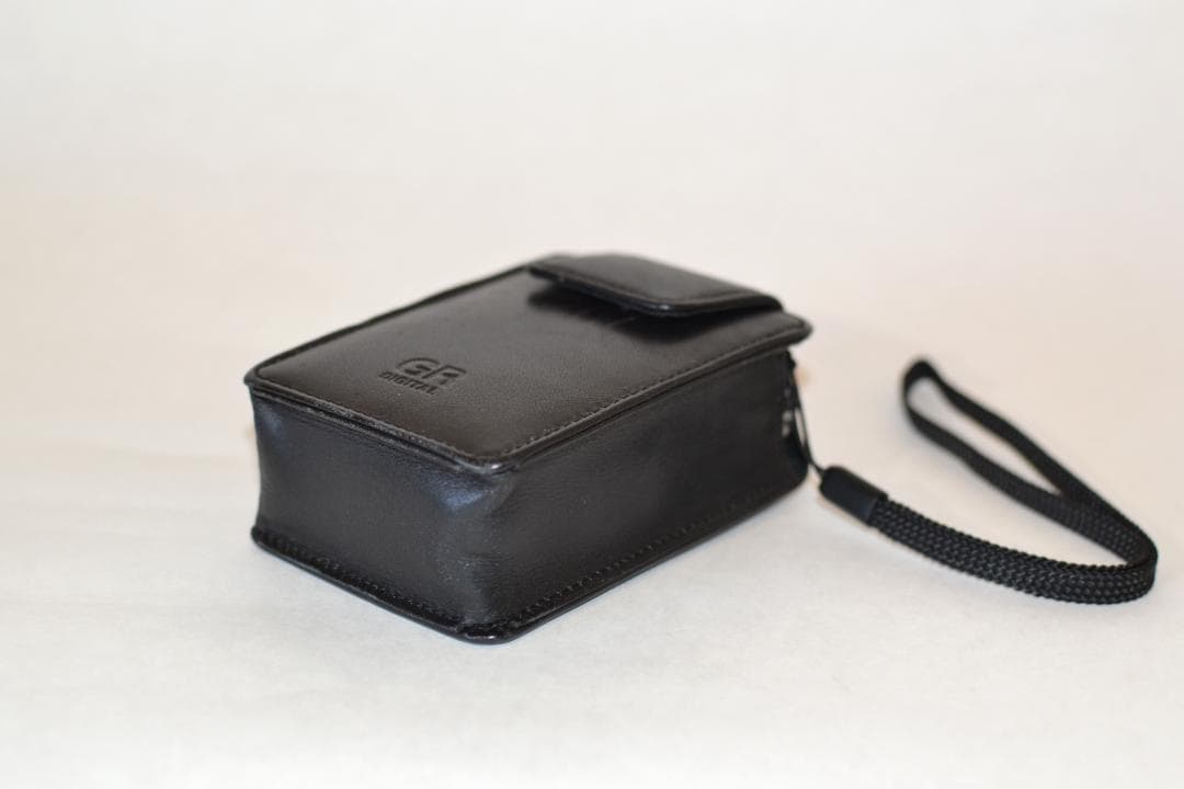 RICOH GR DIGITAL Ⅳ（革ケース・他付属品付）
