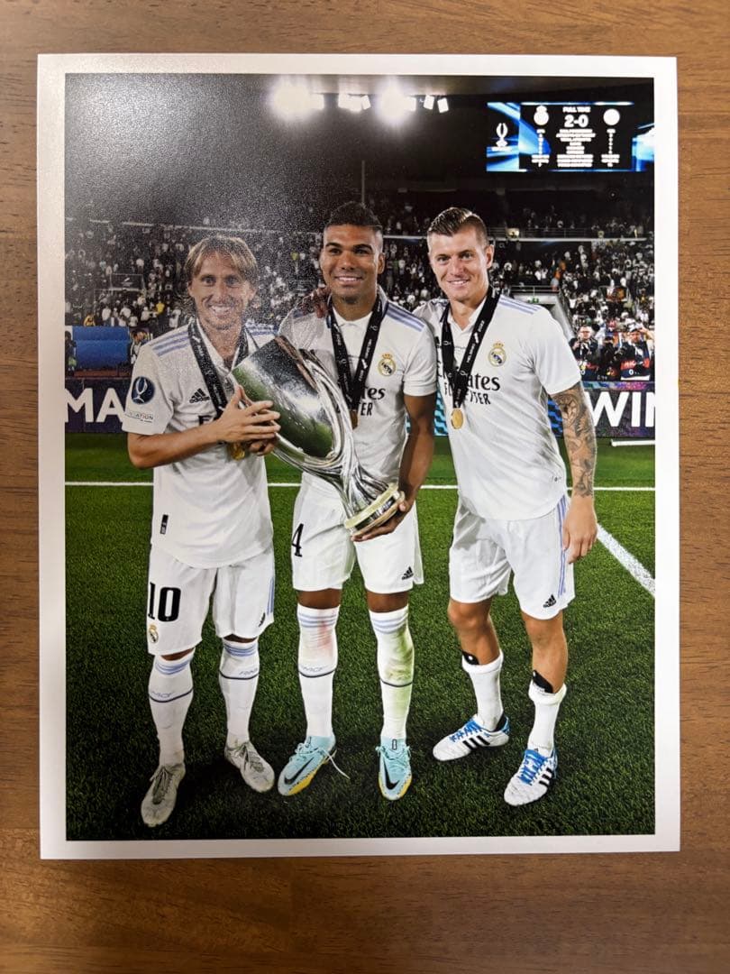 【インスクリプション入り】カゼミーロ　直筆サイン入りユニフォーム