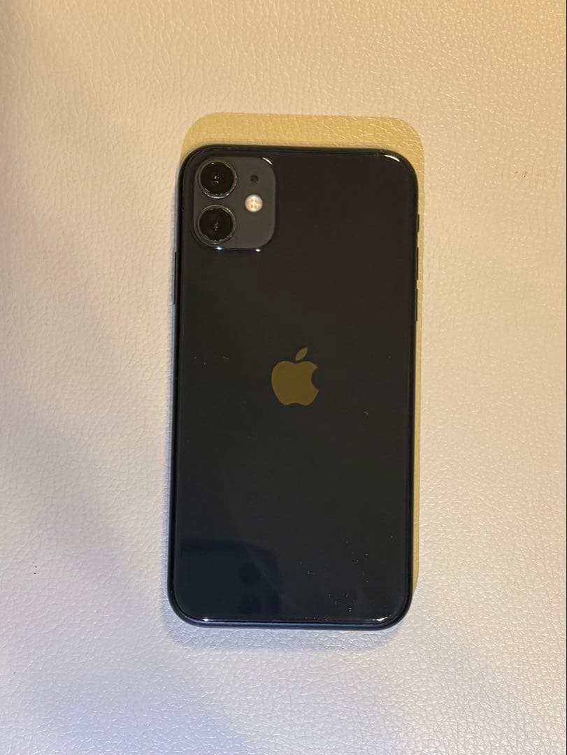 iPhone 11 ブラック64GB