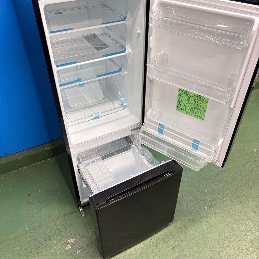 681 ヤマダセレクト　ブラック　冷蔵庫　100〜200L 一人暮らし　24年製