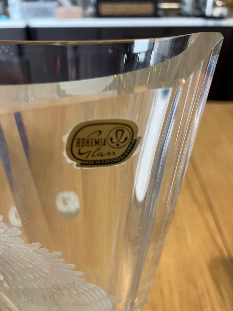 未使用BOHEMIA GLASS クリスタル花瓶 鷲の彫刻