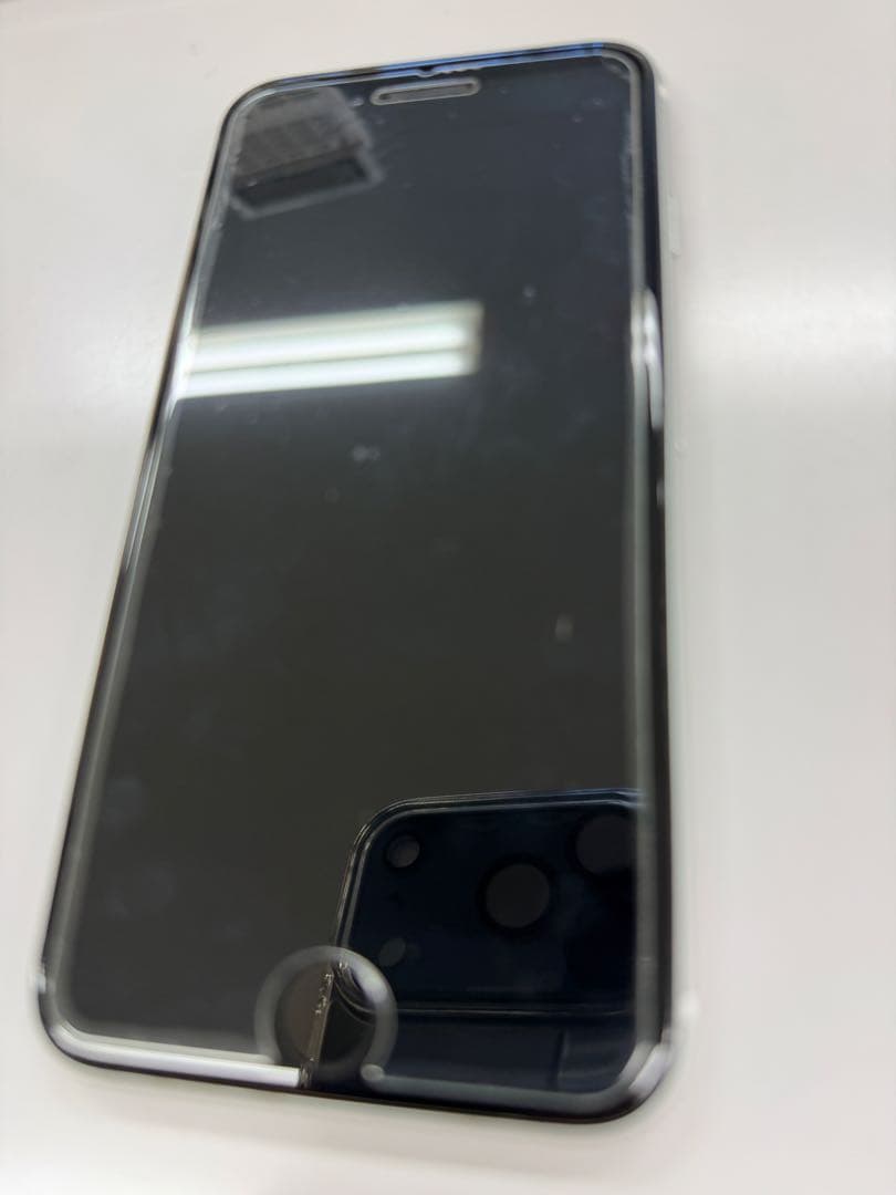 Apple iPhone SE (第2世代) 白　SIMフリー