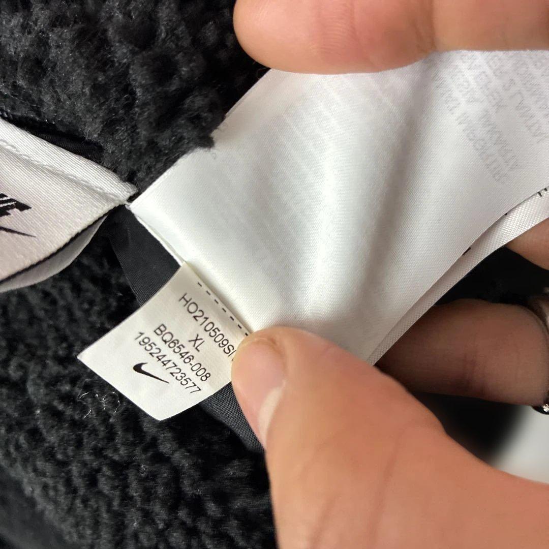 NIKEナイキ　リバーシブル　ナイロンジャケット　フリース　刺繍ロゴ　ブラック赤