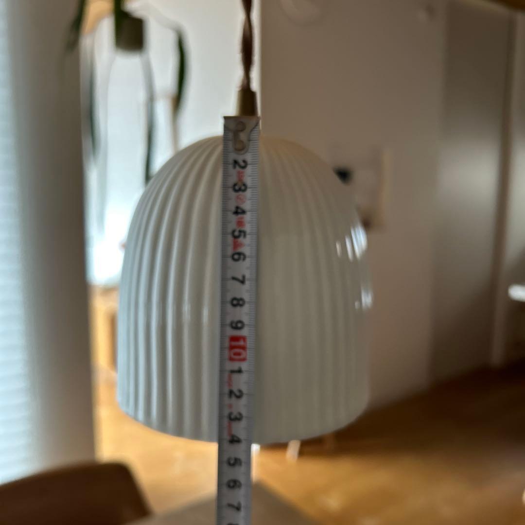 イギリス　アンティーク　ペンダントライト　ホワイト　艶あり