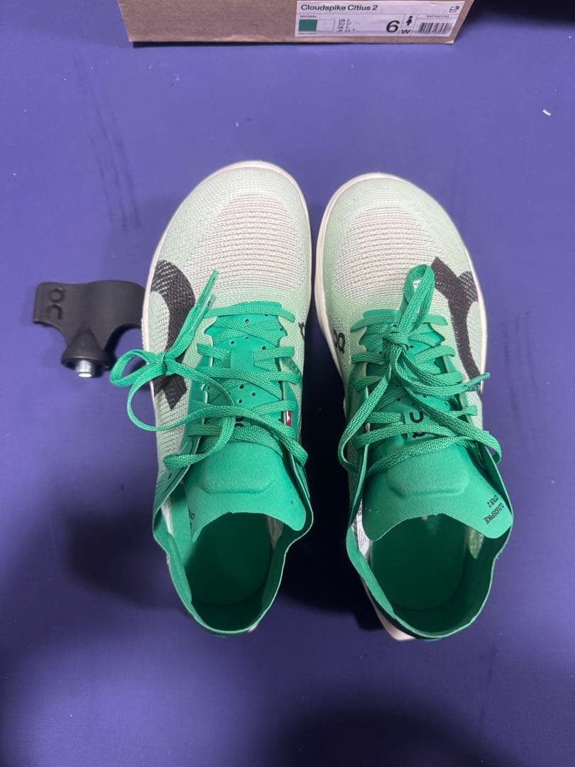 新品未使用On Cloudspike Citius2 23.0cm