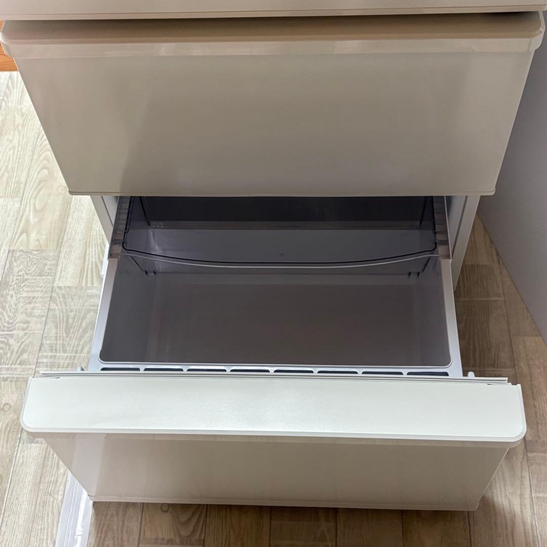 AQUA冷蔵庫 272Lホワイト3枚とびら AQR-27M2(W)