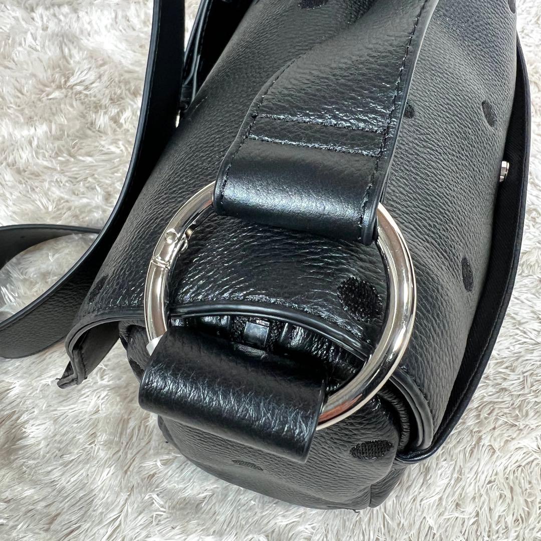 極美品✨　BEARDSLEYビアズリー　ドットボディバッグ　ブラック