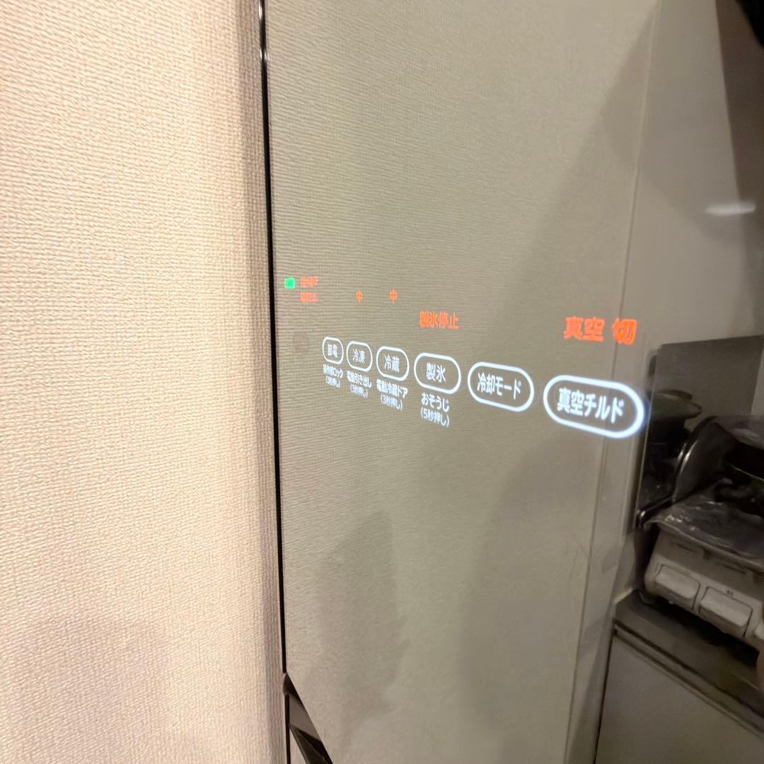 日立 HITACHI R-X5700F 中古美品　6ドア　クリスタルミラー