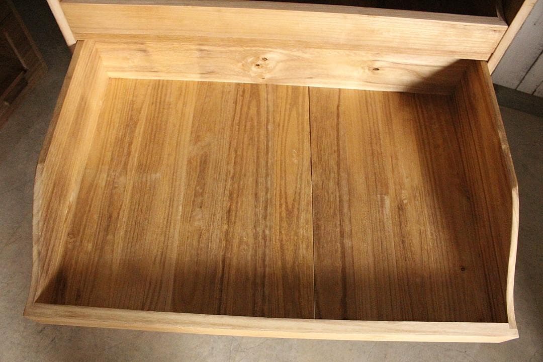 古い木製の引き出し4段　食器棚　キャビネット　古家具　古民家