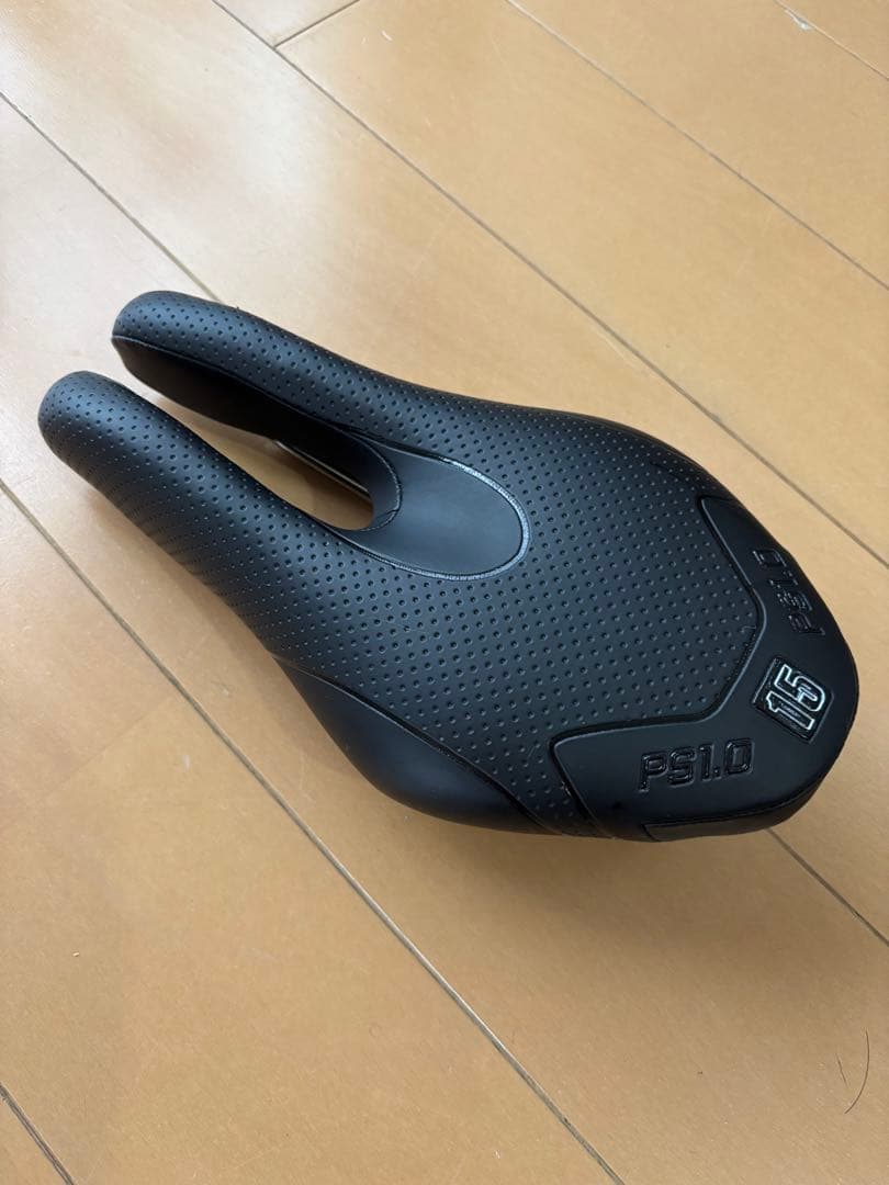 PS1.0 ttサドル　美品
