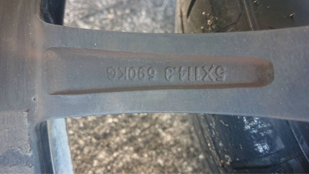 19インチ ホイールタイヤセット 商品引き取りの場合15000円にてご対応可能