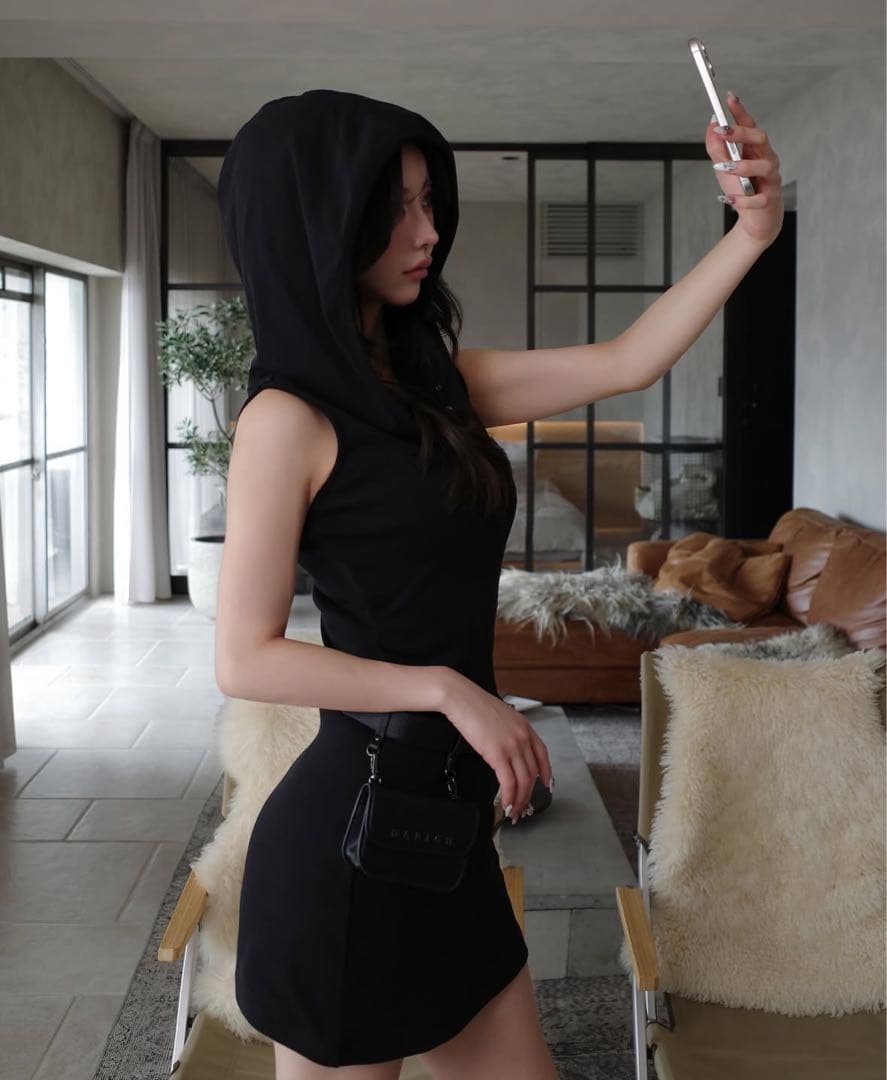 Darich ヘンリーネックフードミニワンピース