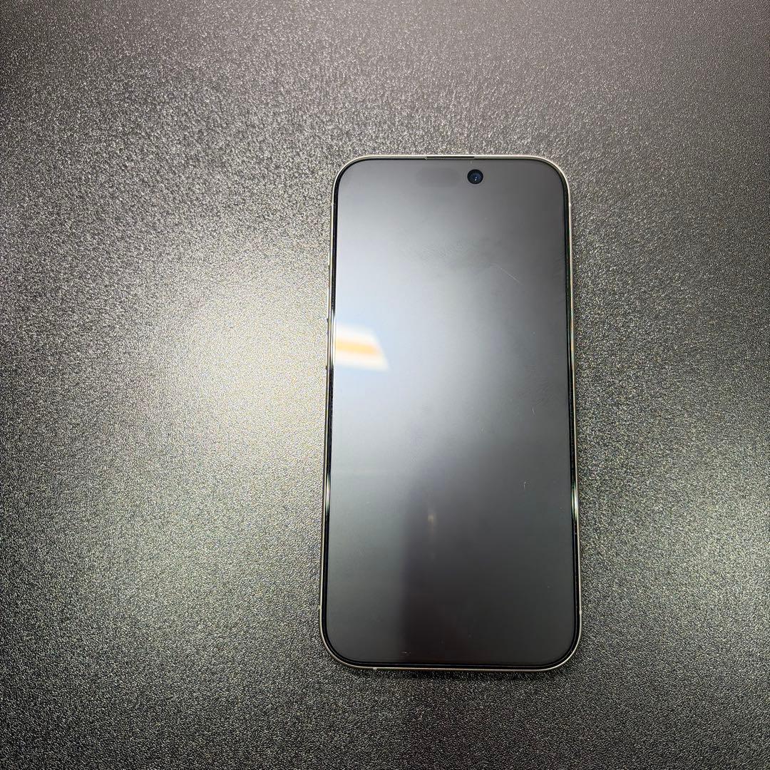 Apple iPhone 15 pro ナチュラルチタニウム 256gb